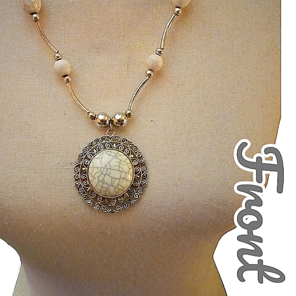 3 Retro 90s Chunky Acrylic Necklaces - Picture 3 of 8